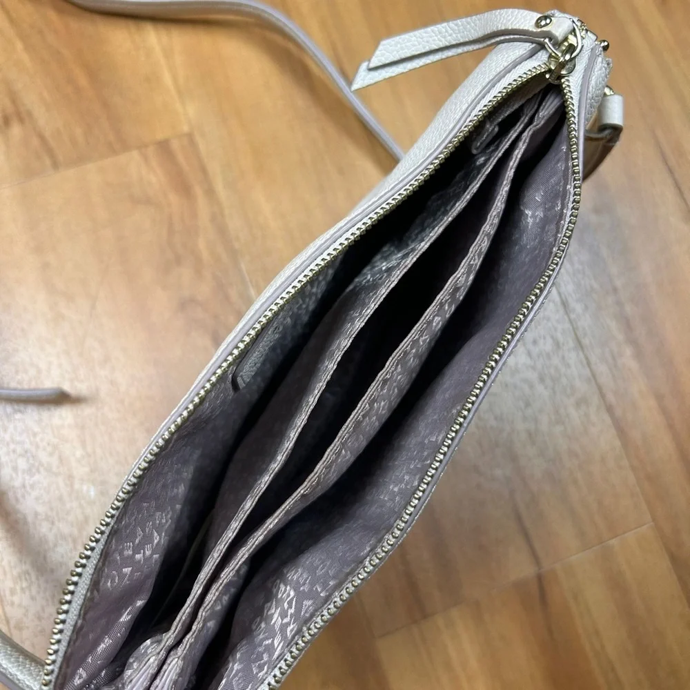 Kate Spade‎ Cream Crossbody Bag Pebbled Leather Zip Top Adjustable Strap
